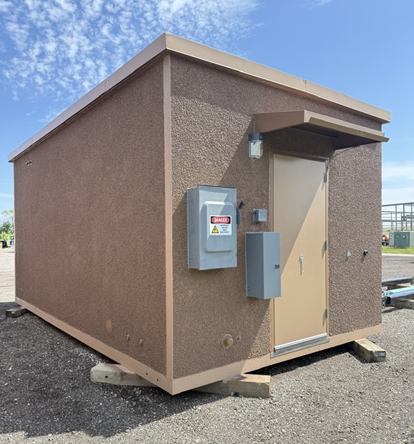 Newly reconditioned 2010 CellXion 11.5x20 concrete communication building with new 4-ton AC units for sale - Photo 6