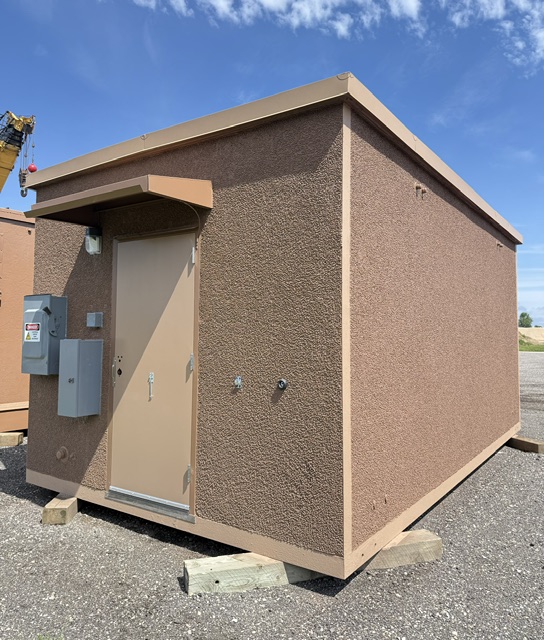 Newly reconditioned 2010 CellXion 11.5x20 concrete communication building with new 4-ton AC units for sale - Photo 5