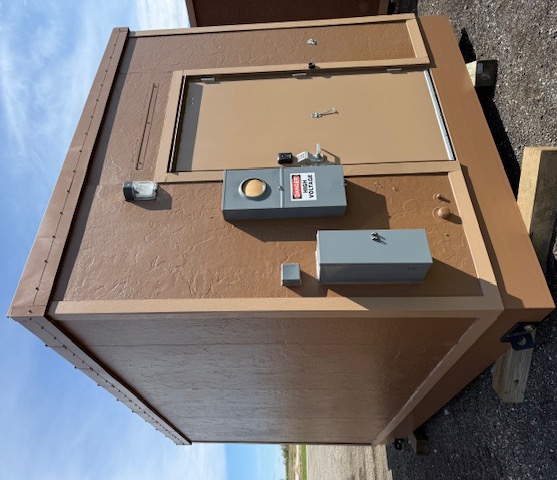 Newly Reconditioned 2012 10 x 16 Sabre Communication Building 